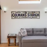 Апартаменти The Coach House