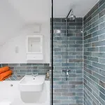 The Coach House شقة