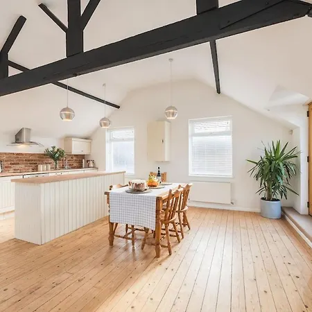 The Coach House * Bristol