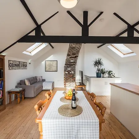 Daire The Coach House Bristol