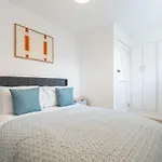 Апартаменты The Coach House *